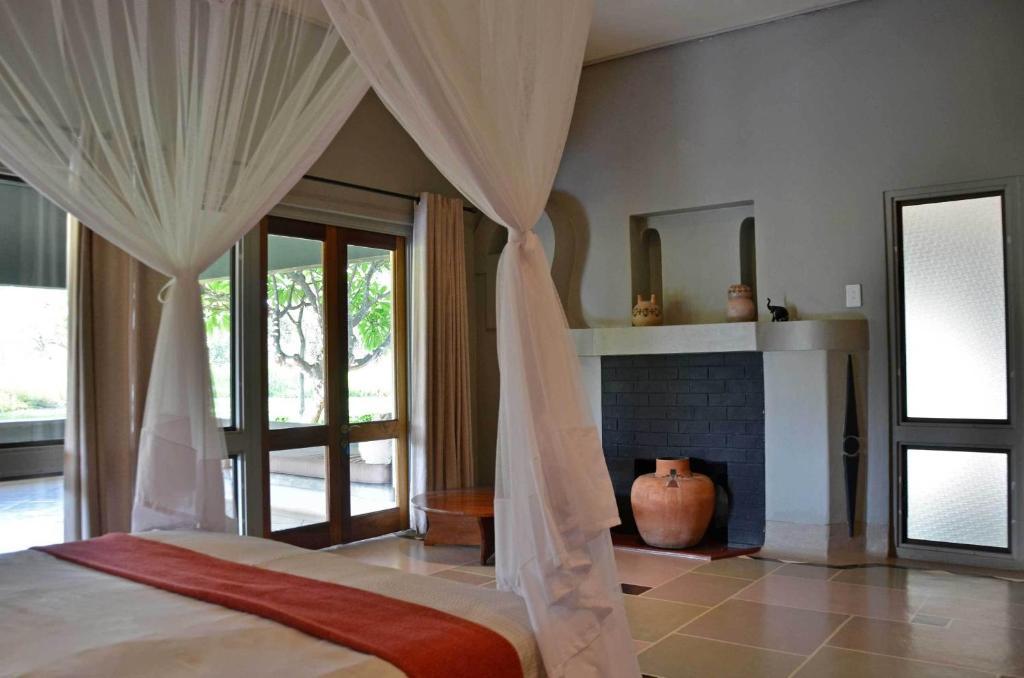 פאלאבורווה Tingala Lodge - Bed In The Bush חדר תמונה