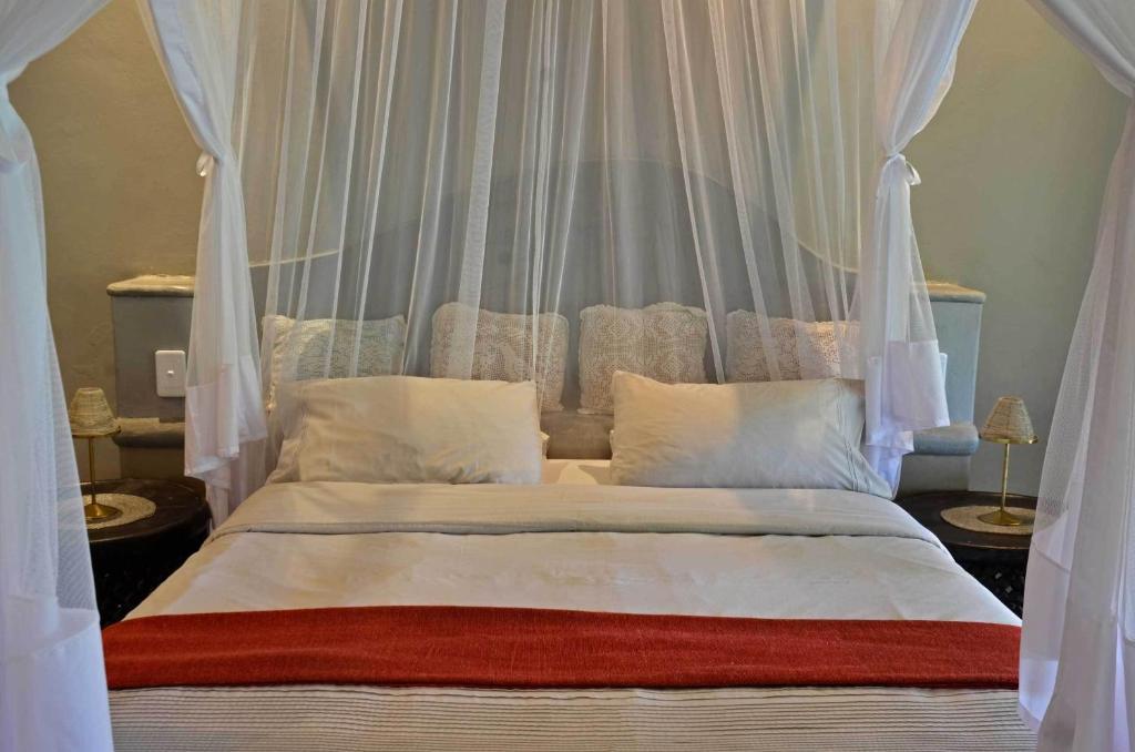 פאלאבורווה Tingala Lodge - Bed In The Bush חדר תמונה